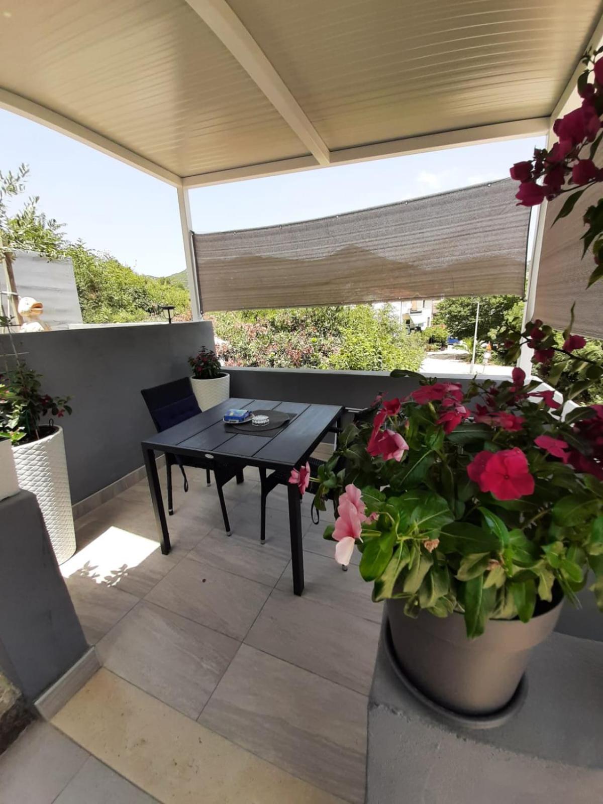 Apartman Jadranka Rogotin Ngoại thất bức ảnh
